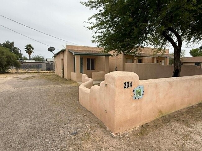 Foto del edificio - 204 E Palmdale St
