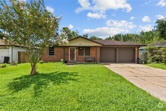 Building Photo - 807 Temple Dr