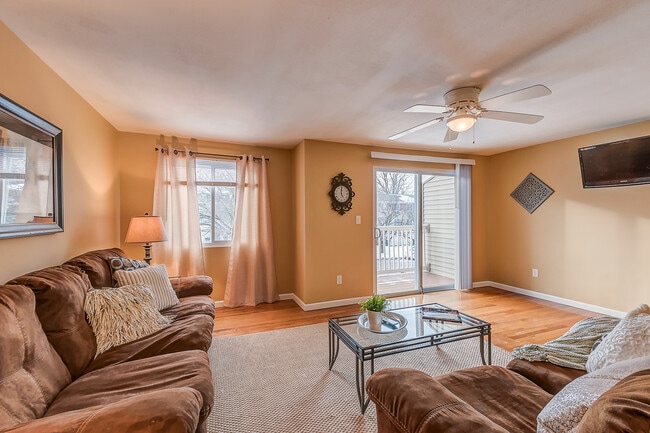 Photo - 261 Roberts Ave Townhome