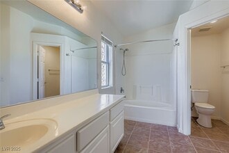 Building Photo - 2406 Miki Ct