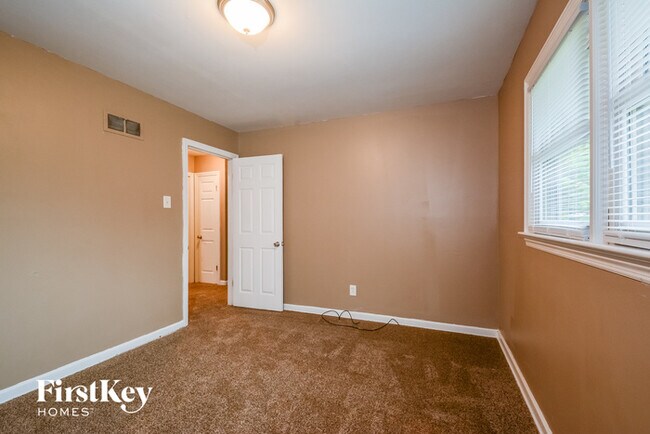 Building Photo - 15 Linkous Dr