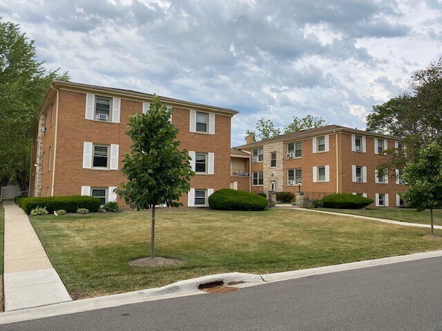 Building Photo - 1346 Woodview Ln