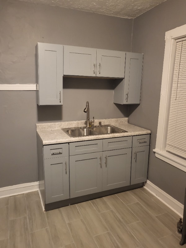 Building Photo - 8936 S Ashland Ave