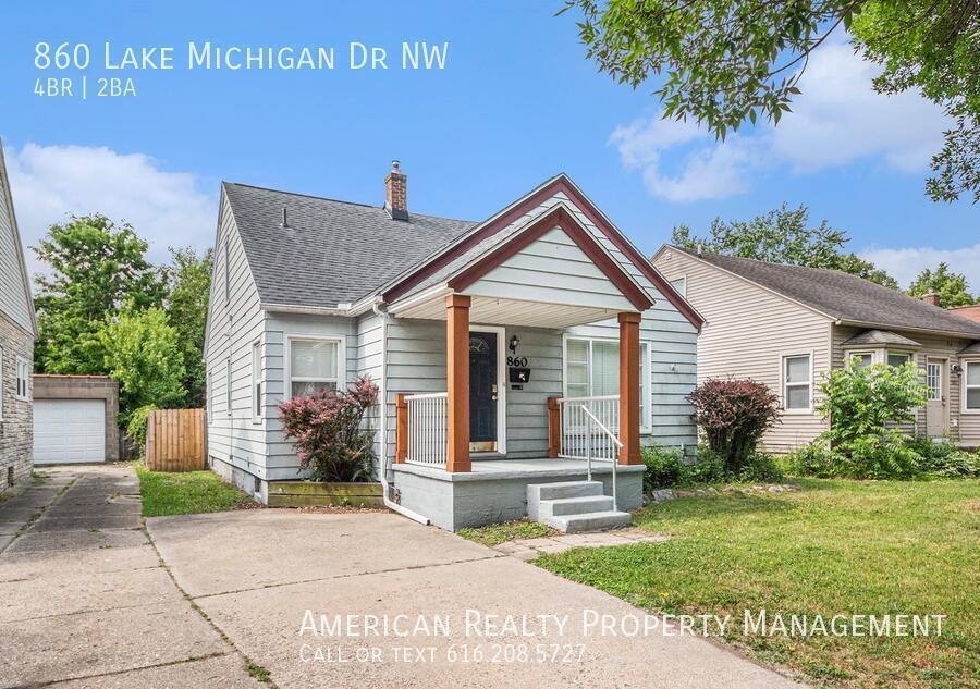 Primary Photo - 860 Lake Michigan Dr NW