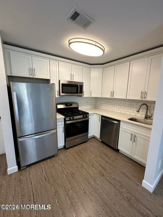 Building Photo - 76 Des Moines Ct