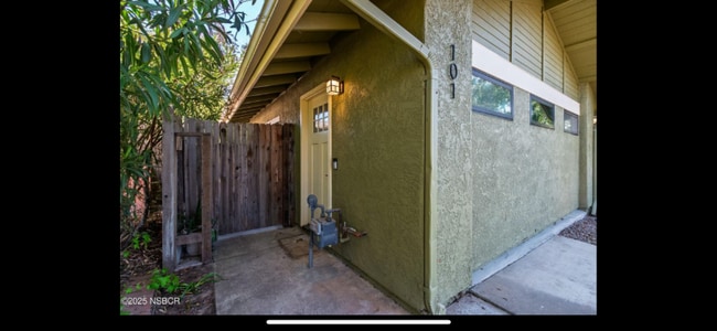 Building Photo - 1572 Rhinestone Ct