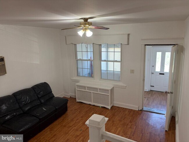 Building Photo - 7058 Saybrook Ave