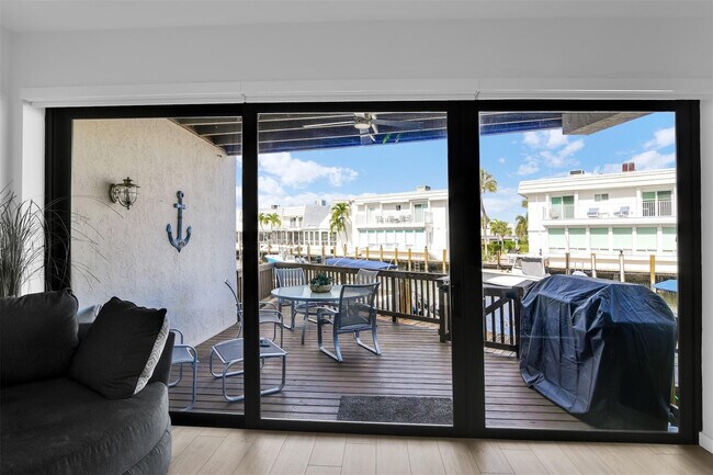 Foto del edificio - 1035 Boca Cove Ln