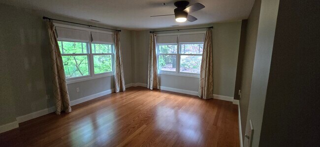 Foto del edificio - 558 E Merrimack St