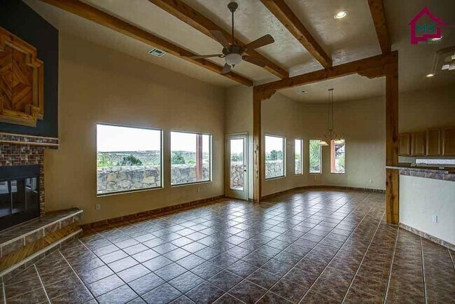 Foto del edificio - Great 3/2, Awesome Views, Spacious