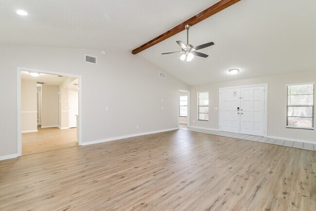 Building Photo - 206 College Grove Cir NE