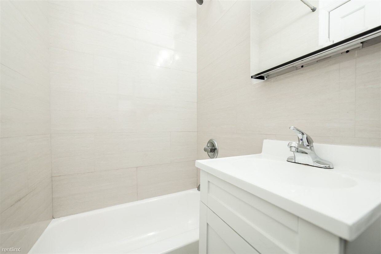 Foto del edificio - 343 W 46th St