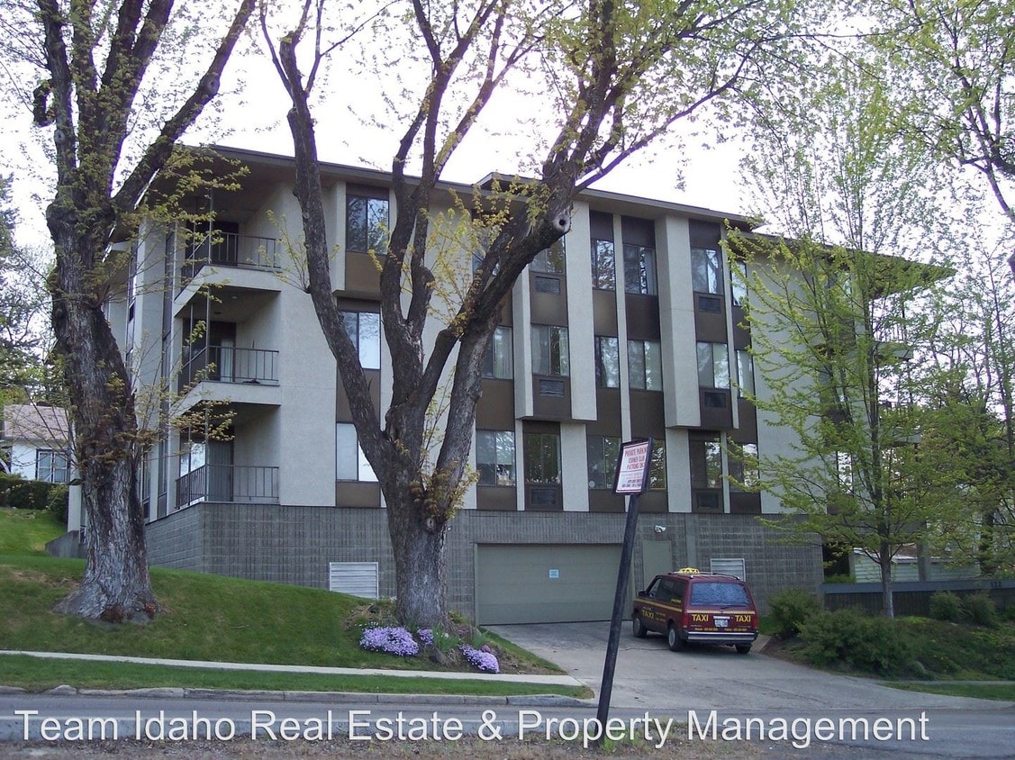 Primary Photo - 122 N Washington St