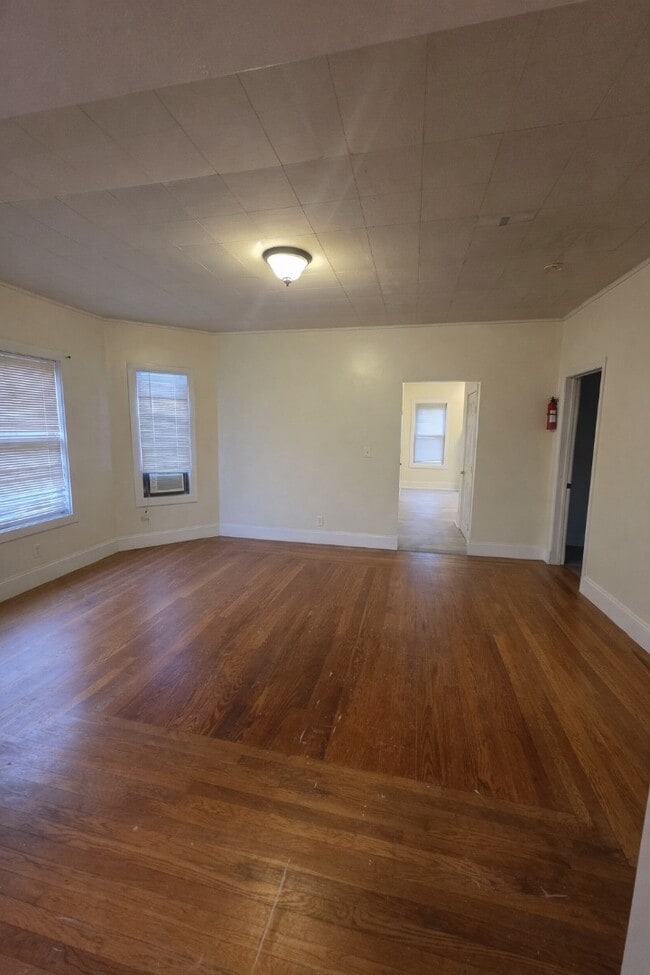 Photo - 1029 Plymouth Ave Apartment