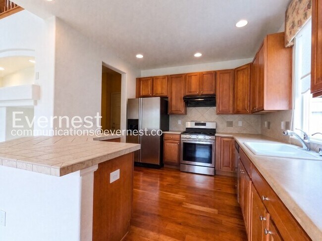Foto del edificio - 6238 Westchase Rd