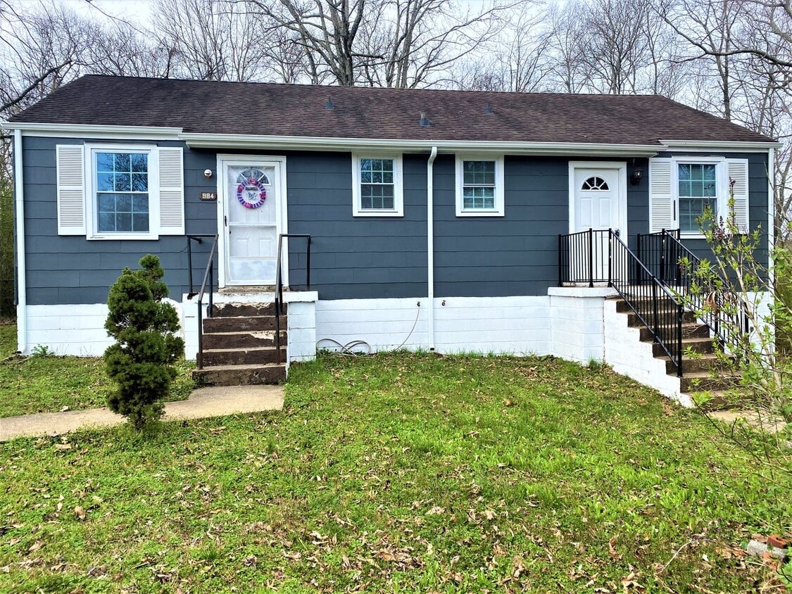 Primary Photo - 982 Woody Hills Dr