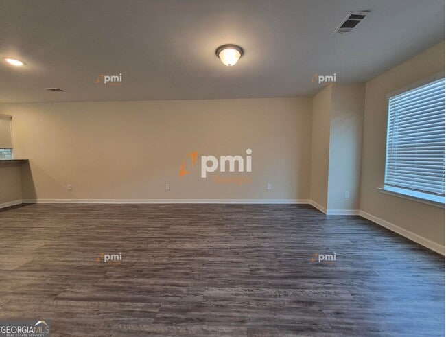 Building Photo - 4438 Pinscher St