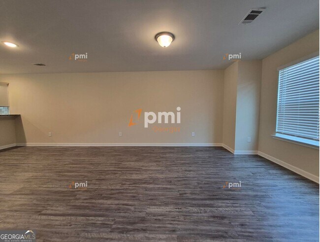 Foto del edificio - 4438 Pinscher St