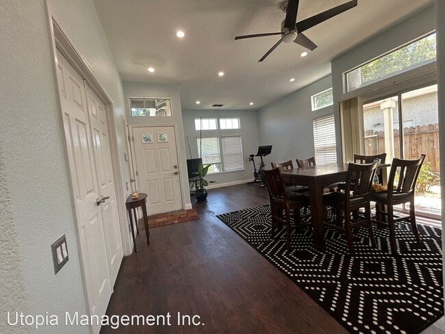 Foto del edificio - 3 br, 2 bath House - 8952 Laguna Star Drive