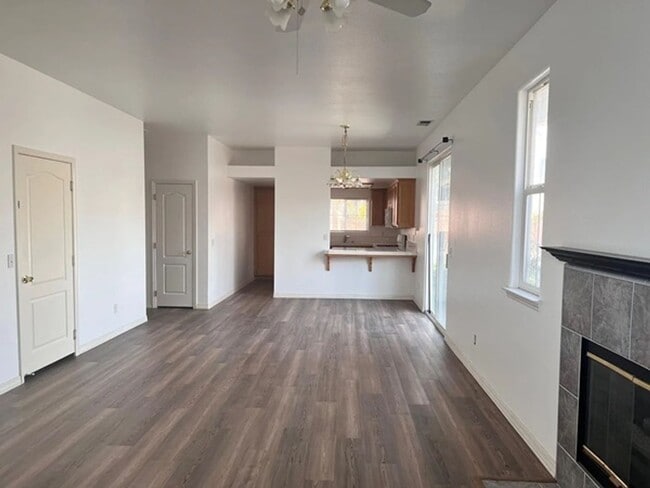 Building Photo - 3 Bedroom, 1 Bath Home with attached 2 car garage