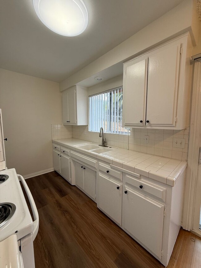 Interior Photo - A10Z