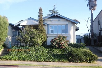 Building Photo - 4640 Park Blvd