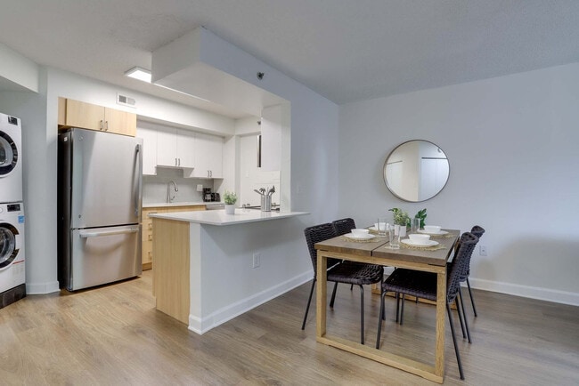 Building Photo - 801 15th St S