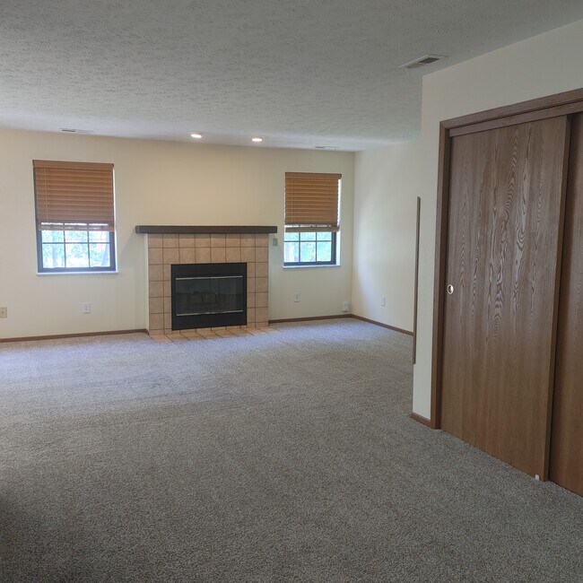 Foto del edificio - 1276 Robbins Run Ct
