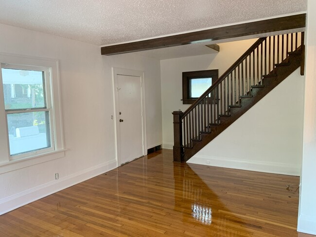 Building Photo - 1444 33rd St