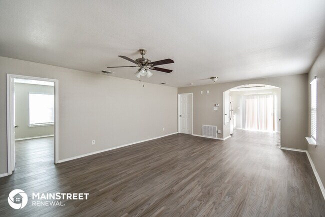 Foto del edificio - 2727 Candle Ridge Dr
