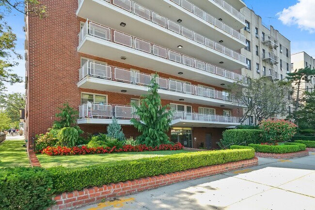 Building Photo - 1608 Ocean Pkwy