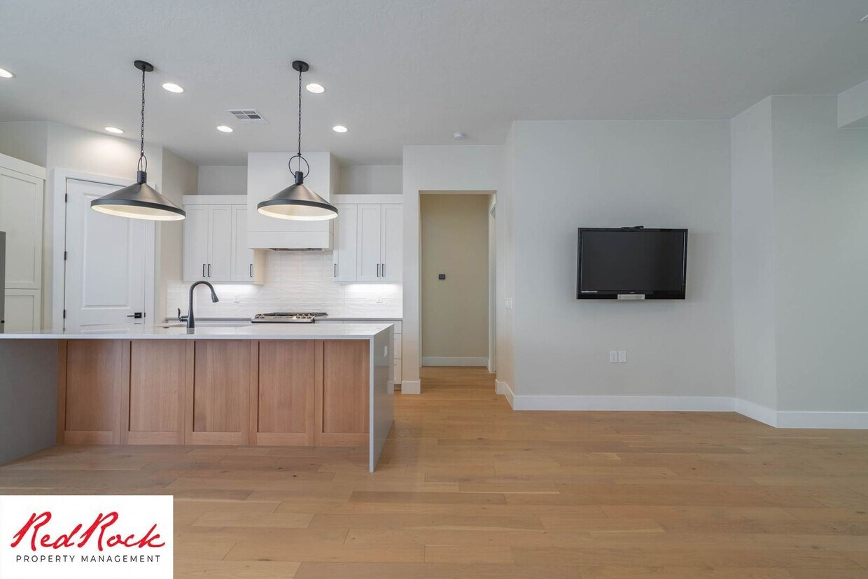 Foto principal - Small Dog Friendly Beautiful 3 Bedroom Hom...