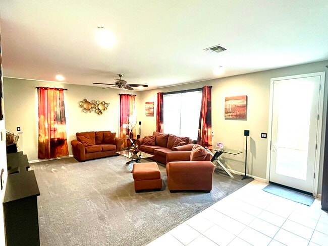 Foto del edificio - 8369 Bronx Wy