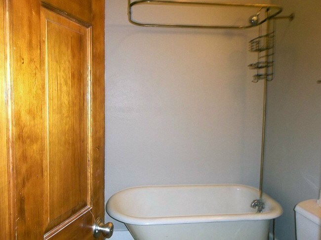 Foto del edificio - 138 N College Ave