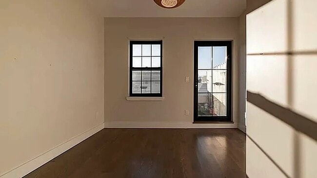 Foto del edificio - 1283 Nostrand Ave