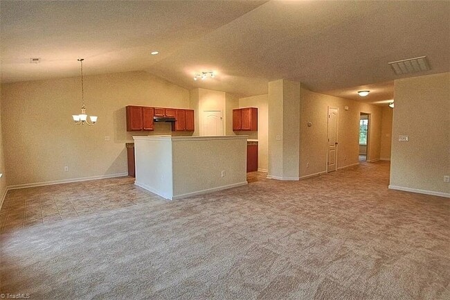 Building Photo - 103 Brookbank Ct