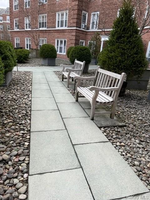 Building Photo - 5 Midland Gardens