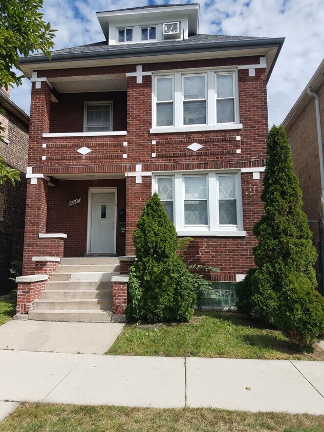 Primary Photo - 4641 S Homan Ave