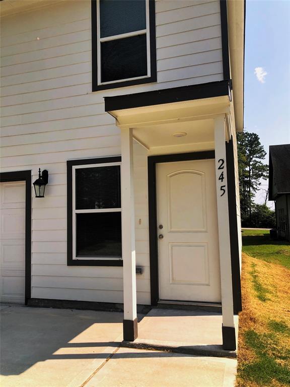 Building Photo - 245 Water Oak