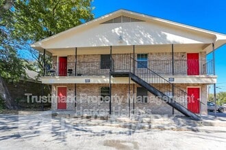 Building Photo - 501-503 Root Ave
