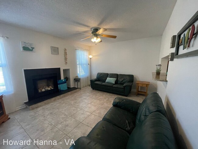 Building Photo - 2 br, 2 bath House - 200 83rd Street, #A