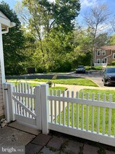 Building Photo - 401 Ferris Ln