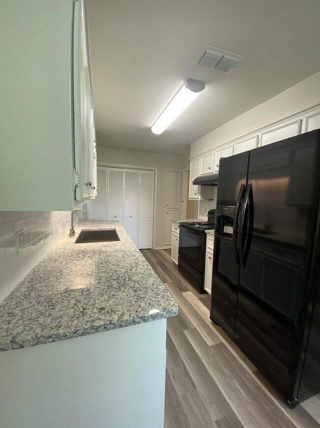 Foto del edificio - 10286 Dogwood Trail