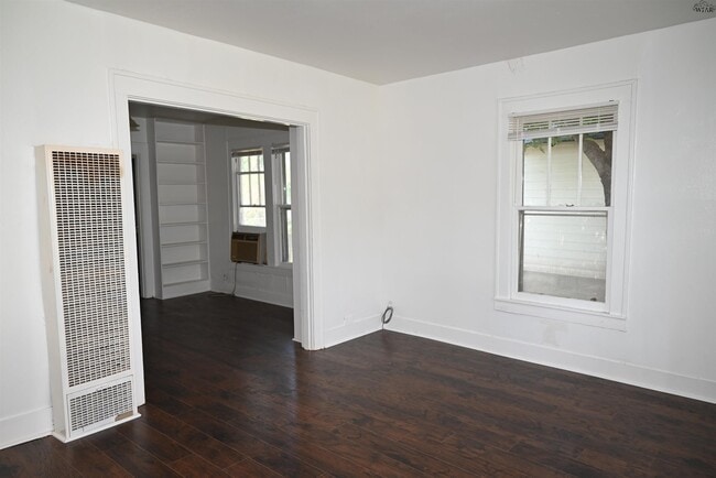 Foto del edificio - 2122 Yale Ave