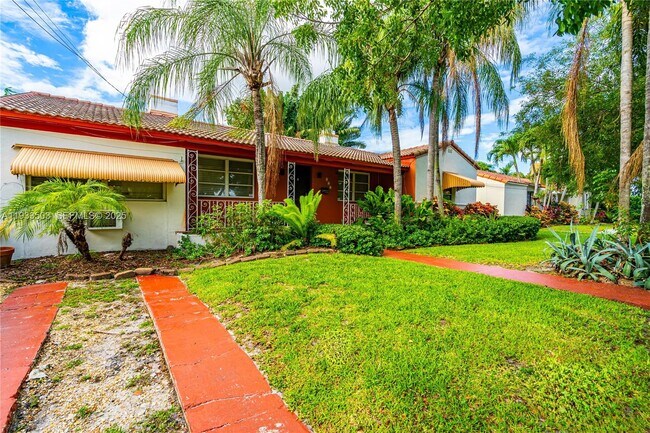 Foto del edificio - 427 NE 107th St