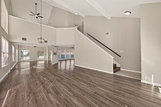 Building Photo - 7622 Poitiers Dr