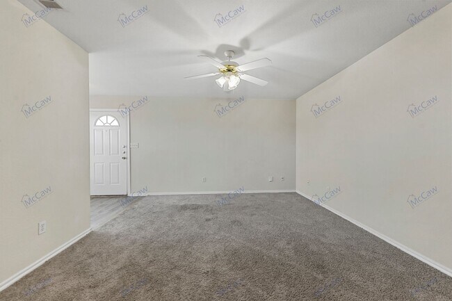Building Photo - Charming 2/2/1 Duplex in Fort Worth!