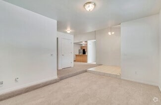Building Photo - 1001 S 250 W St