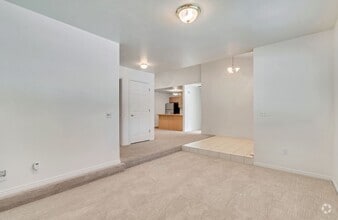 Building Photo - 1001 S 250 W St