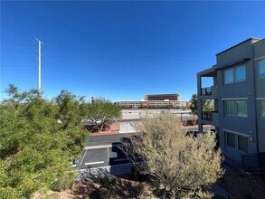 Building Photo - 11237 Rainbow Peak Ave